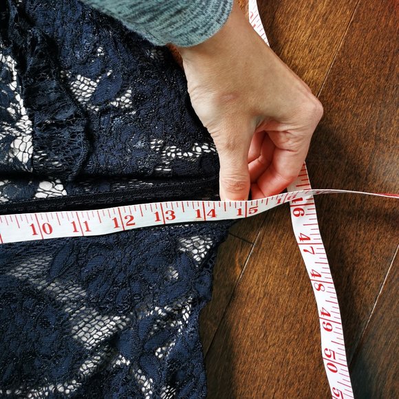 Victorian Lace Dress - Picture 6 of 8